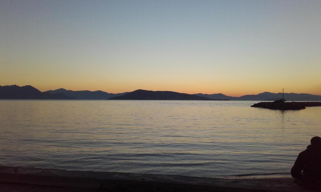 Отель Barbara II Agia Marina  Экстерьер фото