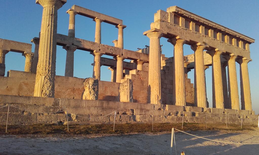 Отель Barbara II Agia Marina  Экстерьер фото