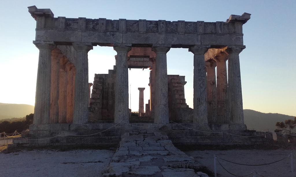 Отель Barbara II Agia Marina  Экстерьер фото