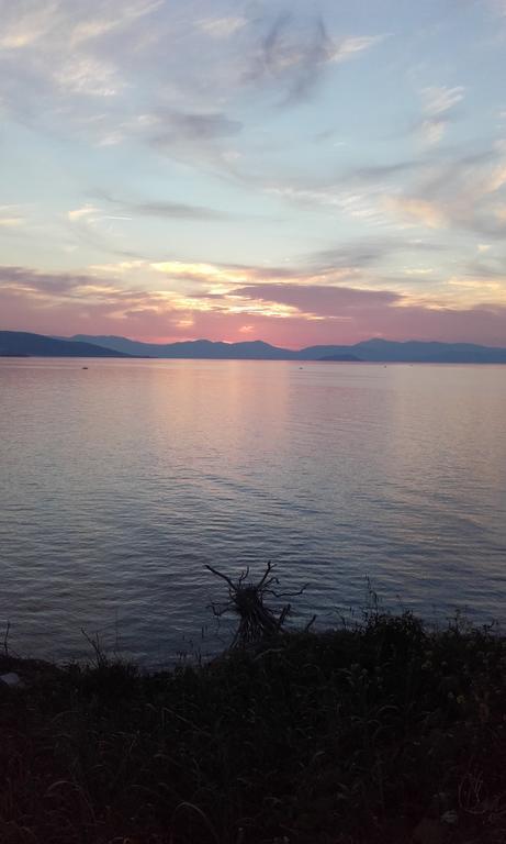 Отель Barbara II Agia Marina  Экстерьер фото